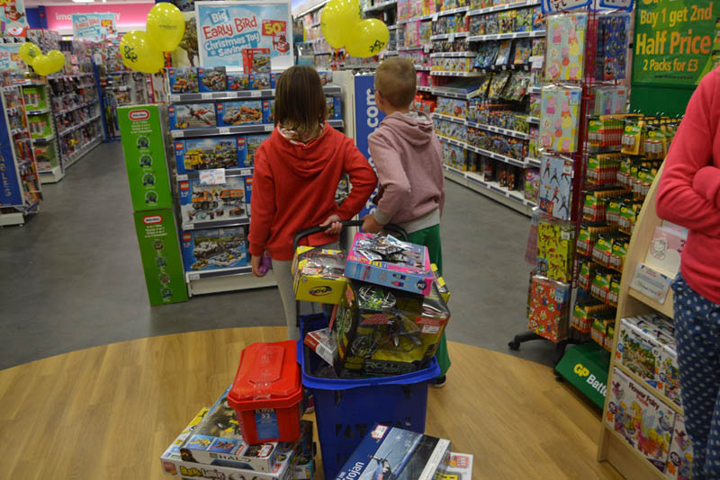 Toy Trolley Dash! - The Young Lives Foundation